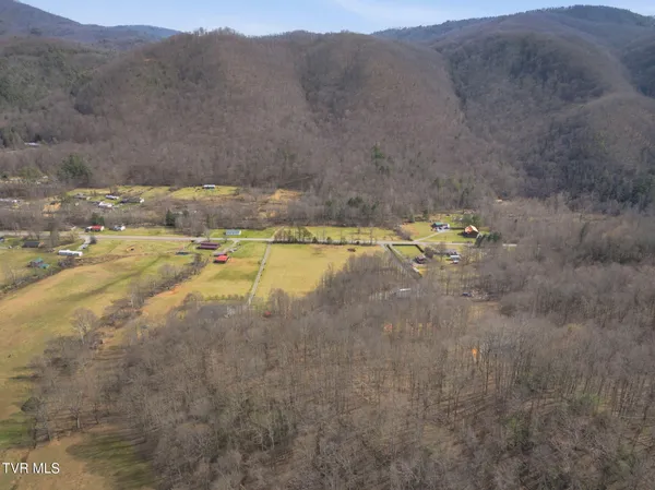 $389,900 | 724 Dry Creek Road, Unit TR3 & TR4, Jonesborough, TN 37659
