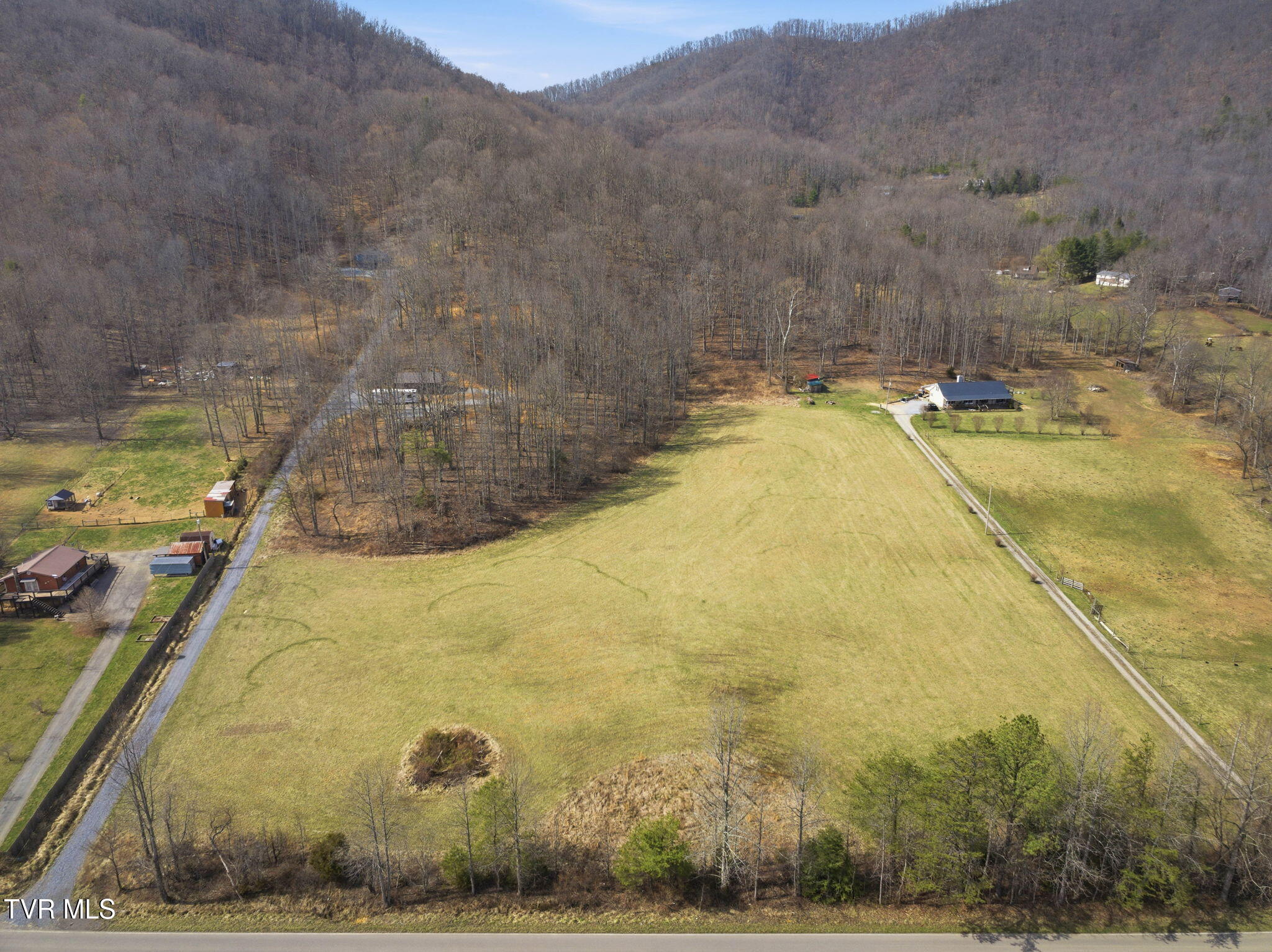 724 Dry Creek Road, Unit TR3 & TR4 Jonesborough, TN 37659 - Photo 31 of 34 18-web-or-mls-720 Dry Creek Rd-25