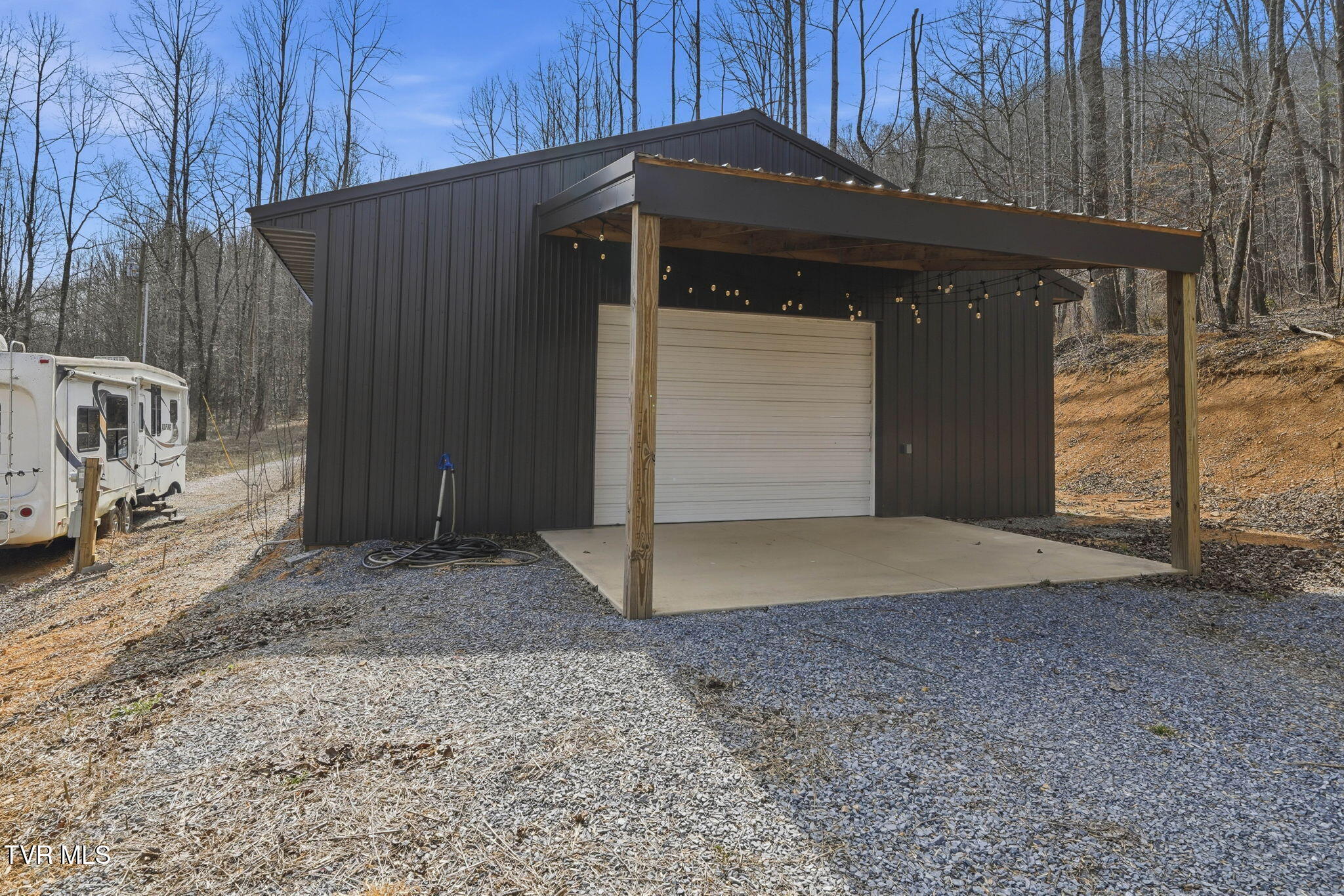724 Dry Creek Road, Unit TR3 & TR4 Jonesborough, TN 37659 - Photo 5 of 34 25-web-or-mls-720 Dry Creek Rd-7