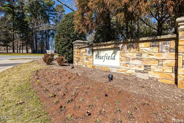 $2,195 | 7954 Willowglen Drive, Raleigh, NC 27616