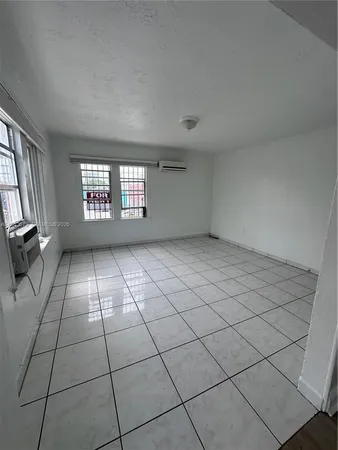 $1,950 | 1780 Northwest 21st Terrace, Unit 2, Miami, FL 33142