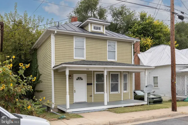 a view of a sign board