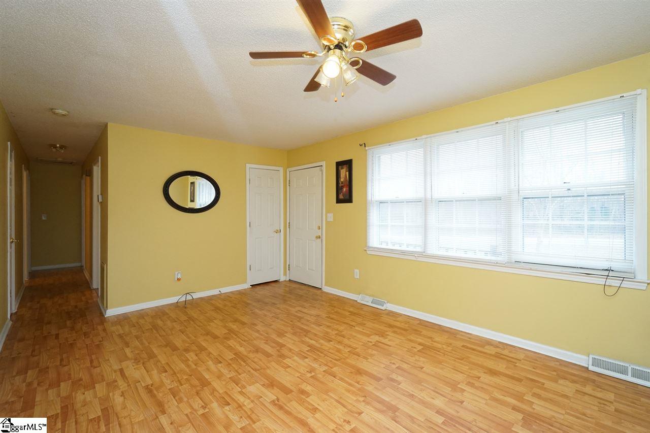 517 Garrett Street Fountain Inn, SC 29644 - Photo 5 of 19 Gallery Image 5
