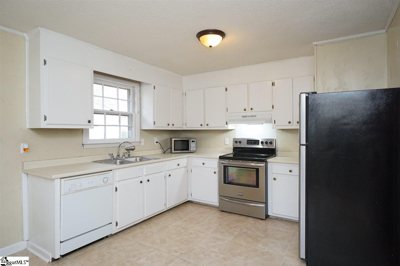 517 Garrett Street Fountain Inn, SC 29644 - Photo 7 of 19 Gallery Image 7
