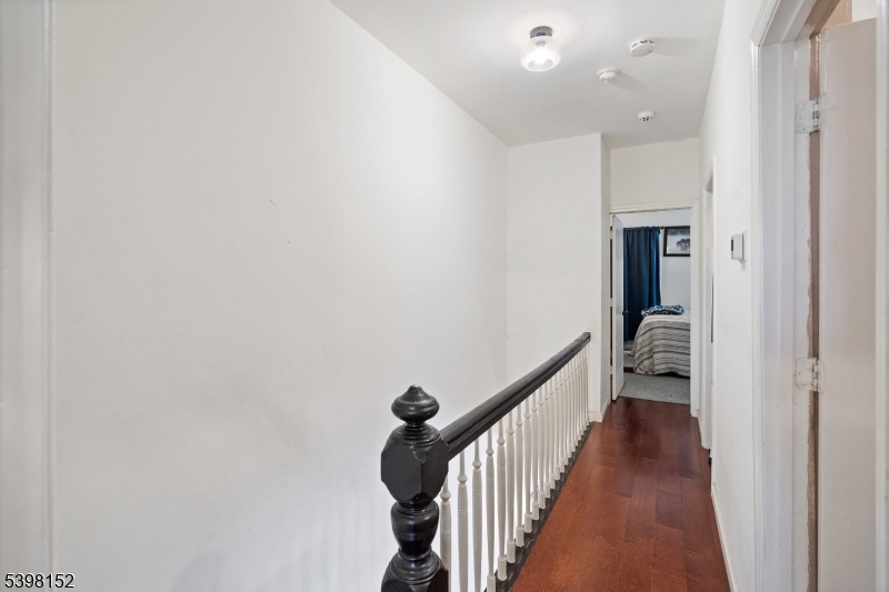 1111 12hampton Place Elizabeth, NJ 07201 - Photo 11 of 22