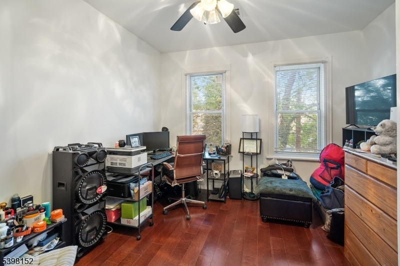 1111 12hampton Place Elizabeth, NJ 07201 - Photo 12 of 22