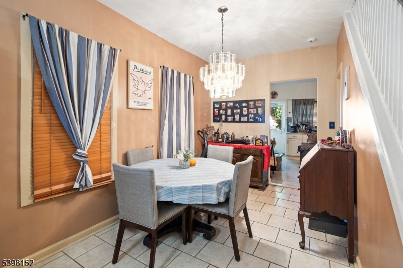 1111 12hampton Place Elizabeth, NJ 07201 - Photo 7 of 22