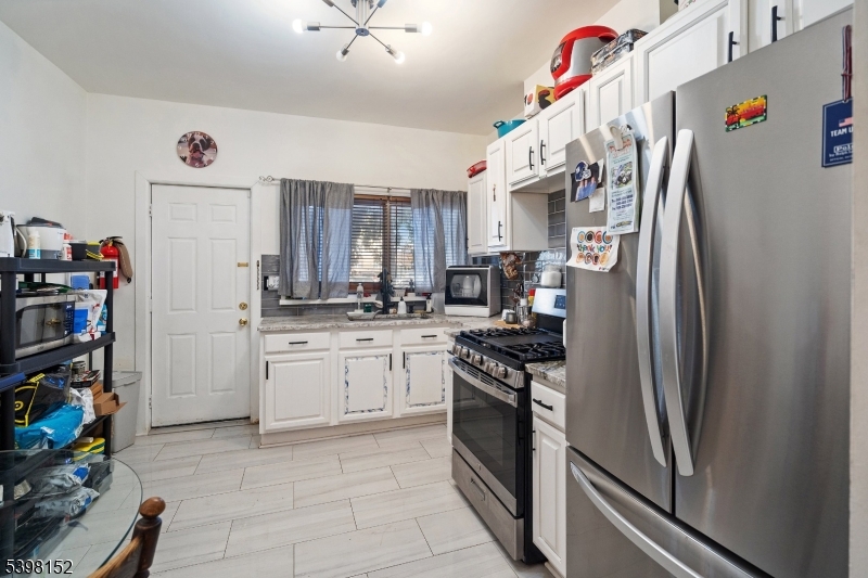 1111 12hampton Place Elizabeth, NJ 07201 - Photo 9 of 22