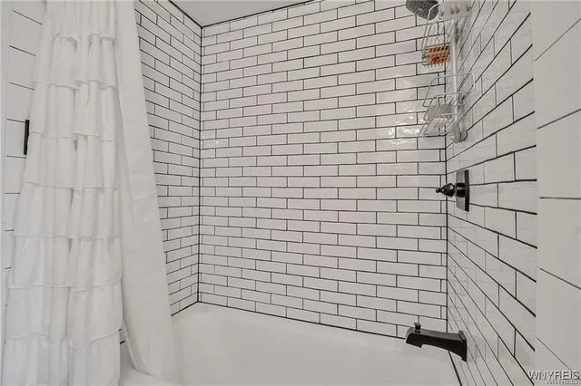 $199,899 | 72 Old Lyme Drive, Unit 3, Amherst, NY 14221