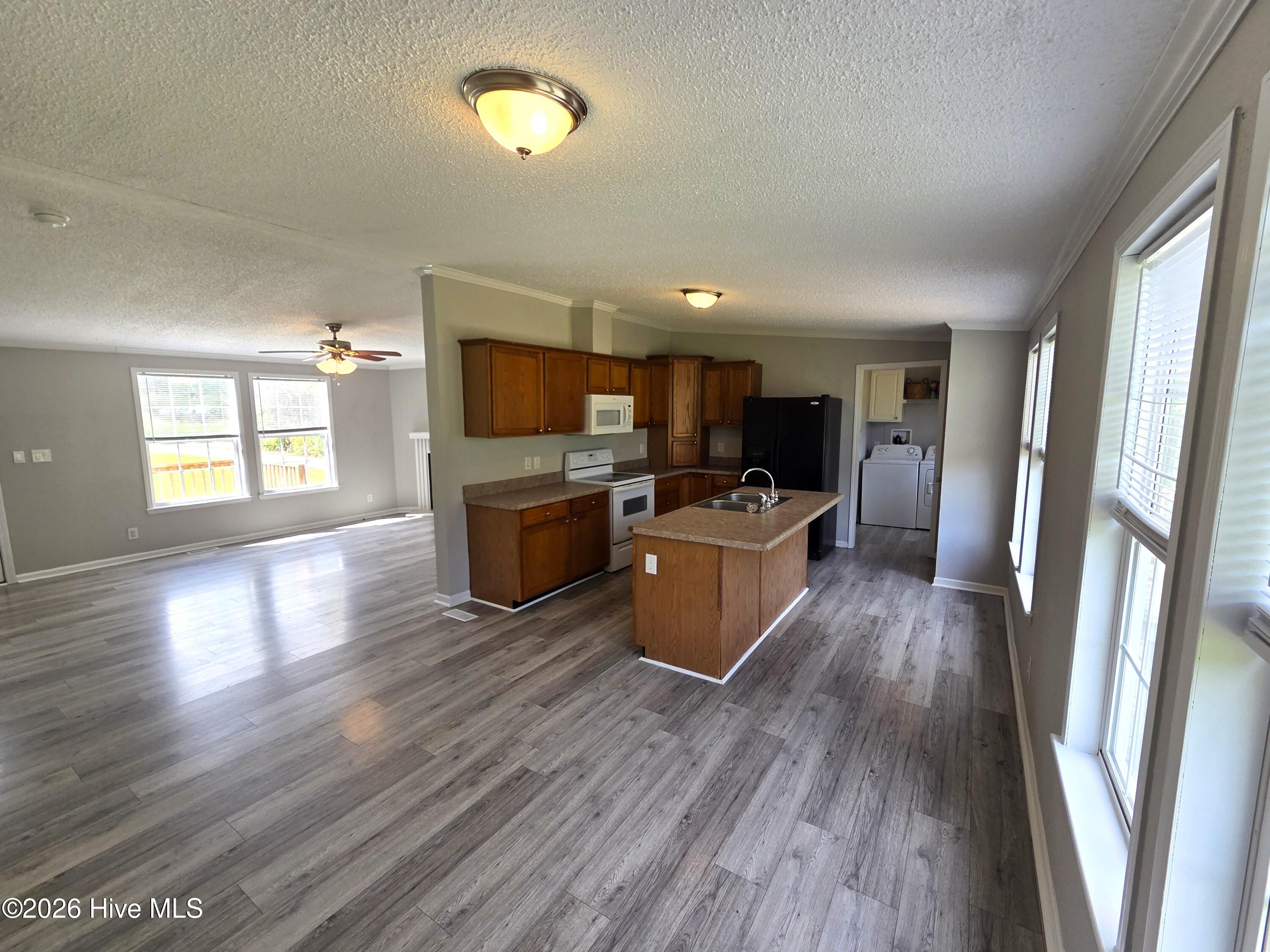 361 Fowler Manning Road Richlands, NC 28574 - Photo 15 of 35 Kitchen/Dining