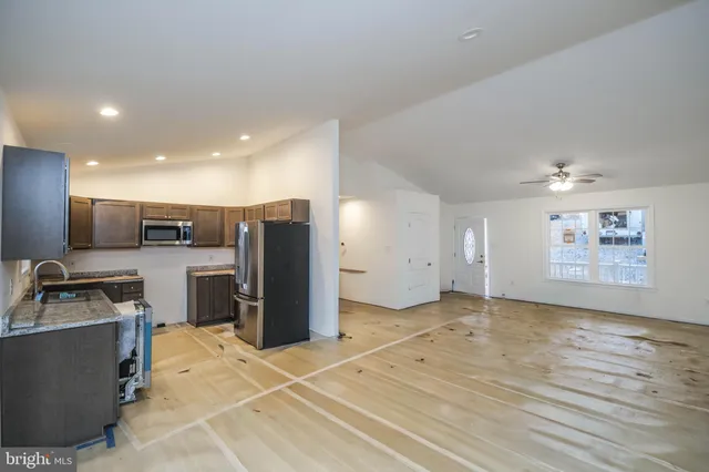 $425,000 | 928 High Top Road, Linden, VA 22642