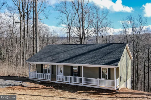 $425,000 | 928 High Top Road, Linden, VA 22642