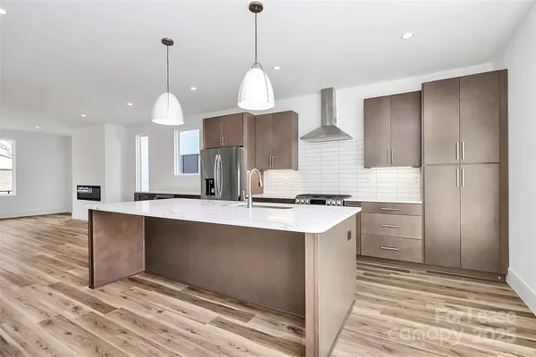 $3,995 | 213 Keswick Avenue, Charlotte, NC 28206