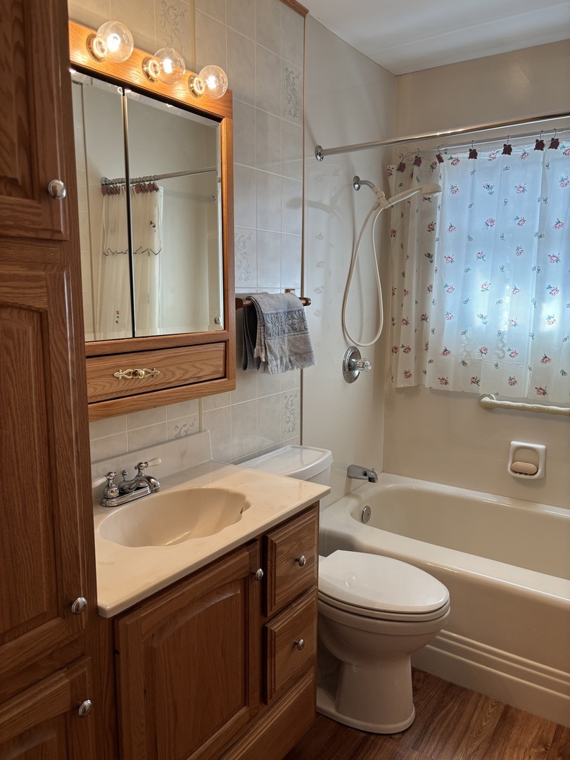 71 227th Place Steger, IL 60475 - Photo 7 of 13 Gallery Image 7