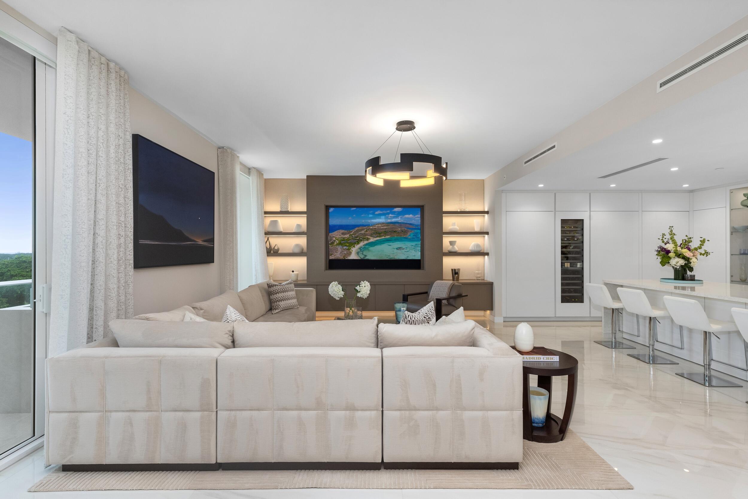 210 Southeast Mizner Boulevard, Unit 703 Boca Raton, FL 33432 - Photo 13 of 51 Living Room