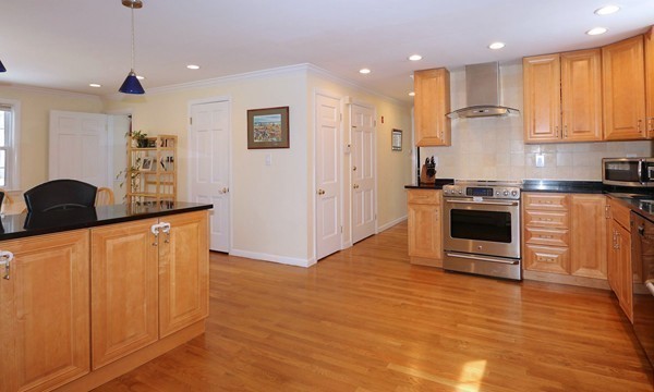 133 Plain Road Wayland, MA 01778 - Photo 11 of 23