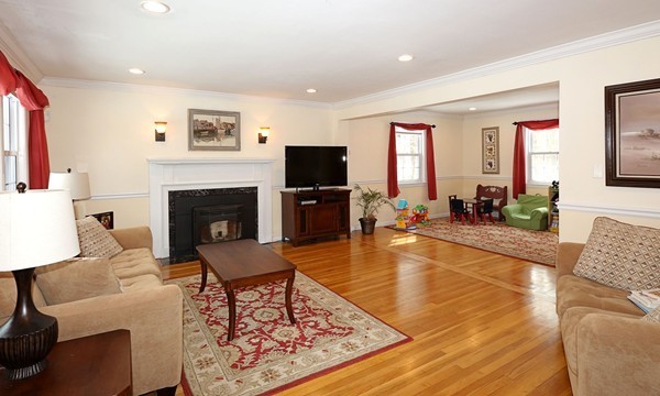 133 Plain Road Wayland, MA 01778 - Photo 8 of 23