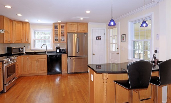133 Plain Road Wayland, MA 01778 - Photo 10 of 23
