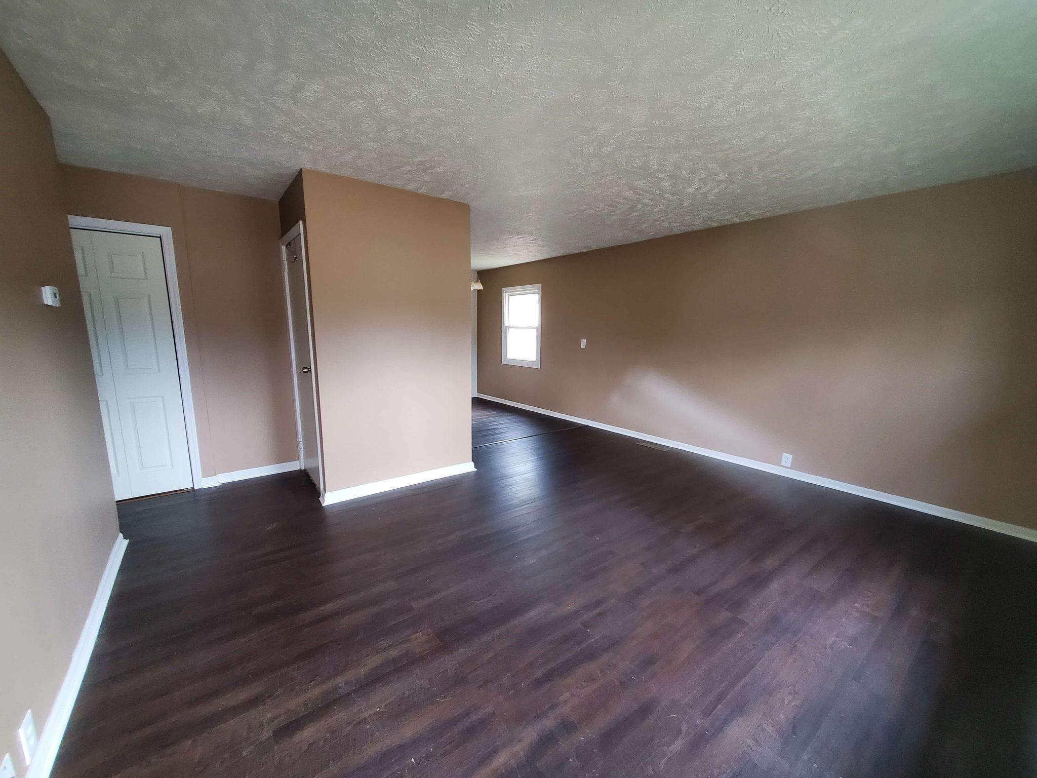 5213 Chadwick Road Evansville, IN 47710 - Photo 4 of 19 Gallery Image 4