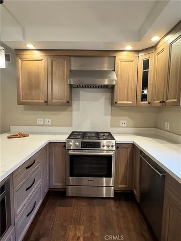 $5,950 | 2248 East Chevy Chase Drive, Glendale, CA 91206