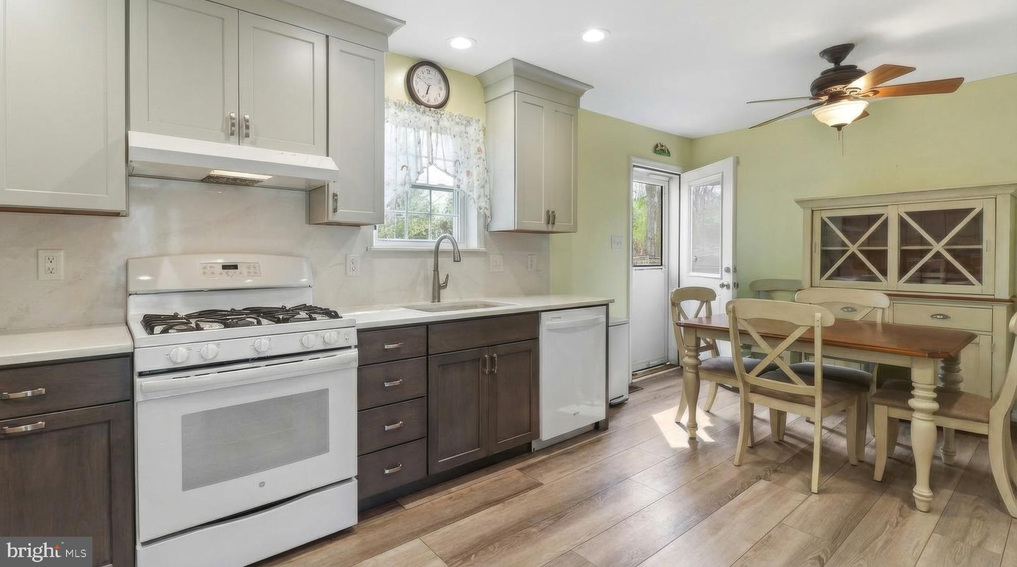 321 Thompson Avenue Chesilhurst, NJ 08089 - Photo 13 of 45
