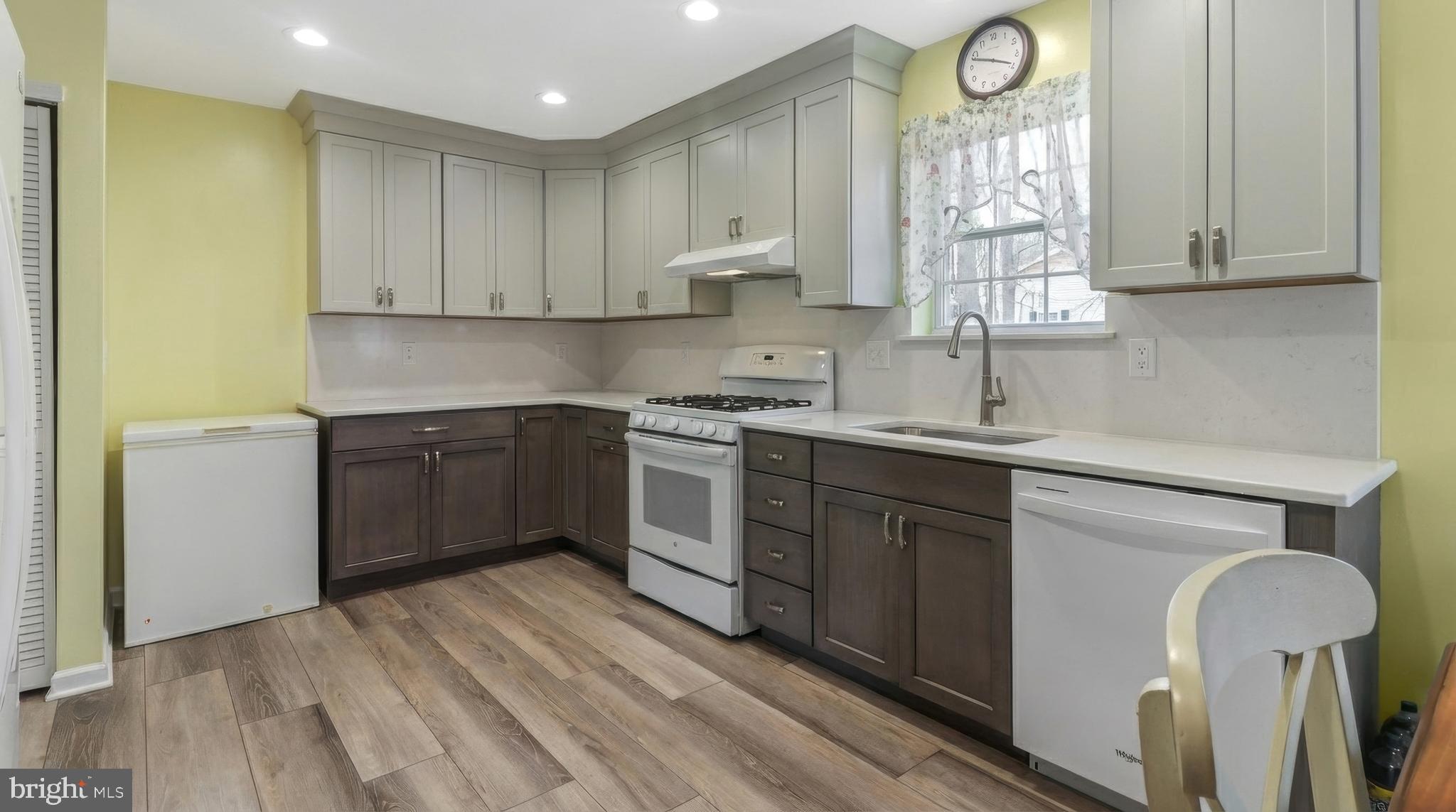 321 Thompson Avenue Chesilhurst, NJ 08089 - Photo 14 of 45