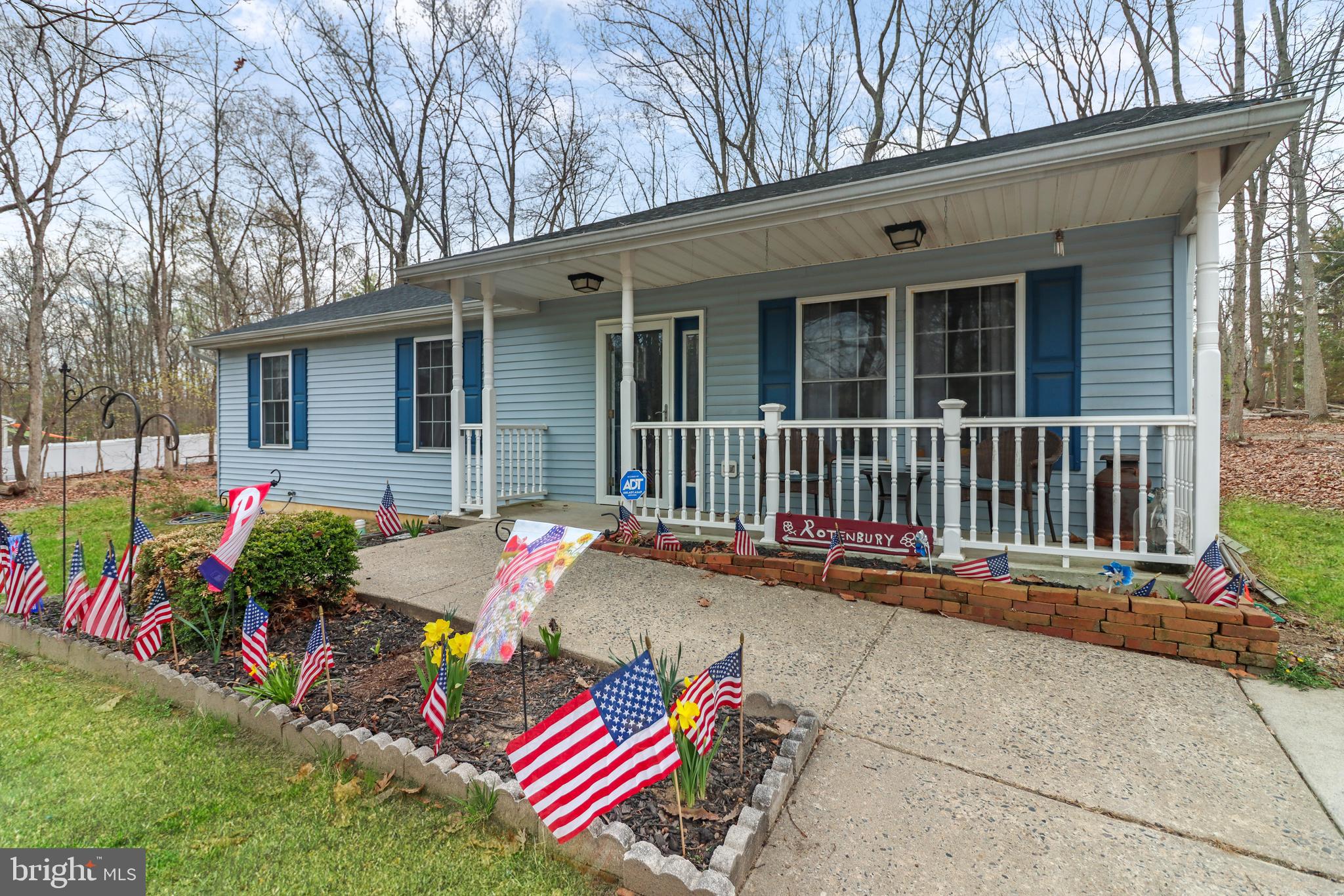 321 Thompson Avenue Chesilhurst, NJ 08089 - Photo 2 of 45