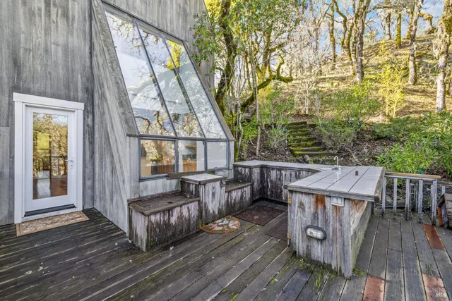 $1,089,000 | 9105 Loch Haven Drive, Santa Rosa, CA 95404