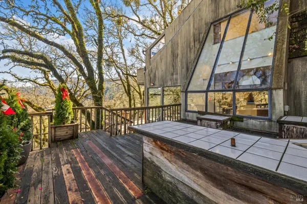 $1,089,000 | 9105 Loch Haven Drive, Santa Rosa, CA 95404