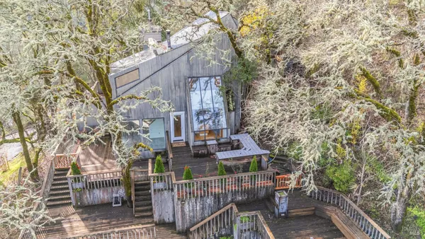 $1,089,000 | 9105 Loch Haven Drive, Santa Rosa, CA 95404