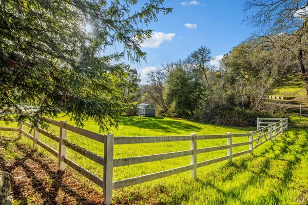 $1,089,000 | 9105 Loch Haven Drive, Santa Rosa, CA 95404