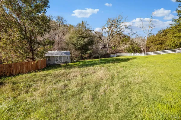 $1,089,000 | 9105 Loch Haven Drive, Santa Rosa, CA 95404