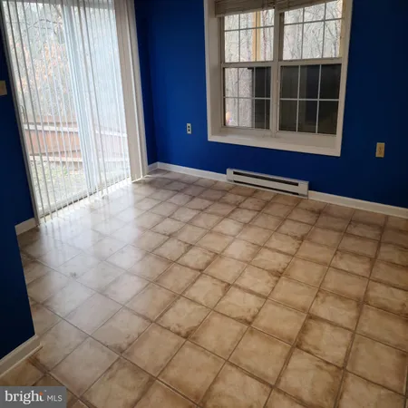 $2,570 | 135 Hill Valley Drive, Winchester, VA 22602