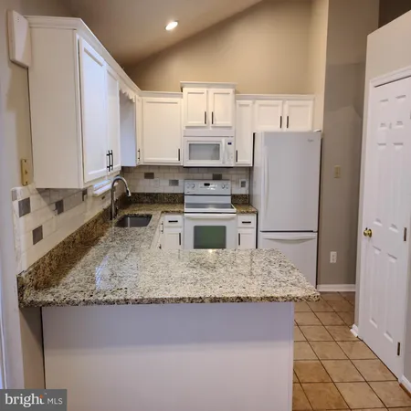 $2,570 | 135 Hill Valley Drive, Winchester, VA 22602