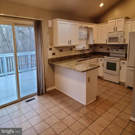 $2,570 | 135 Hill Valley Drive, Winchester, VA 22602