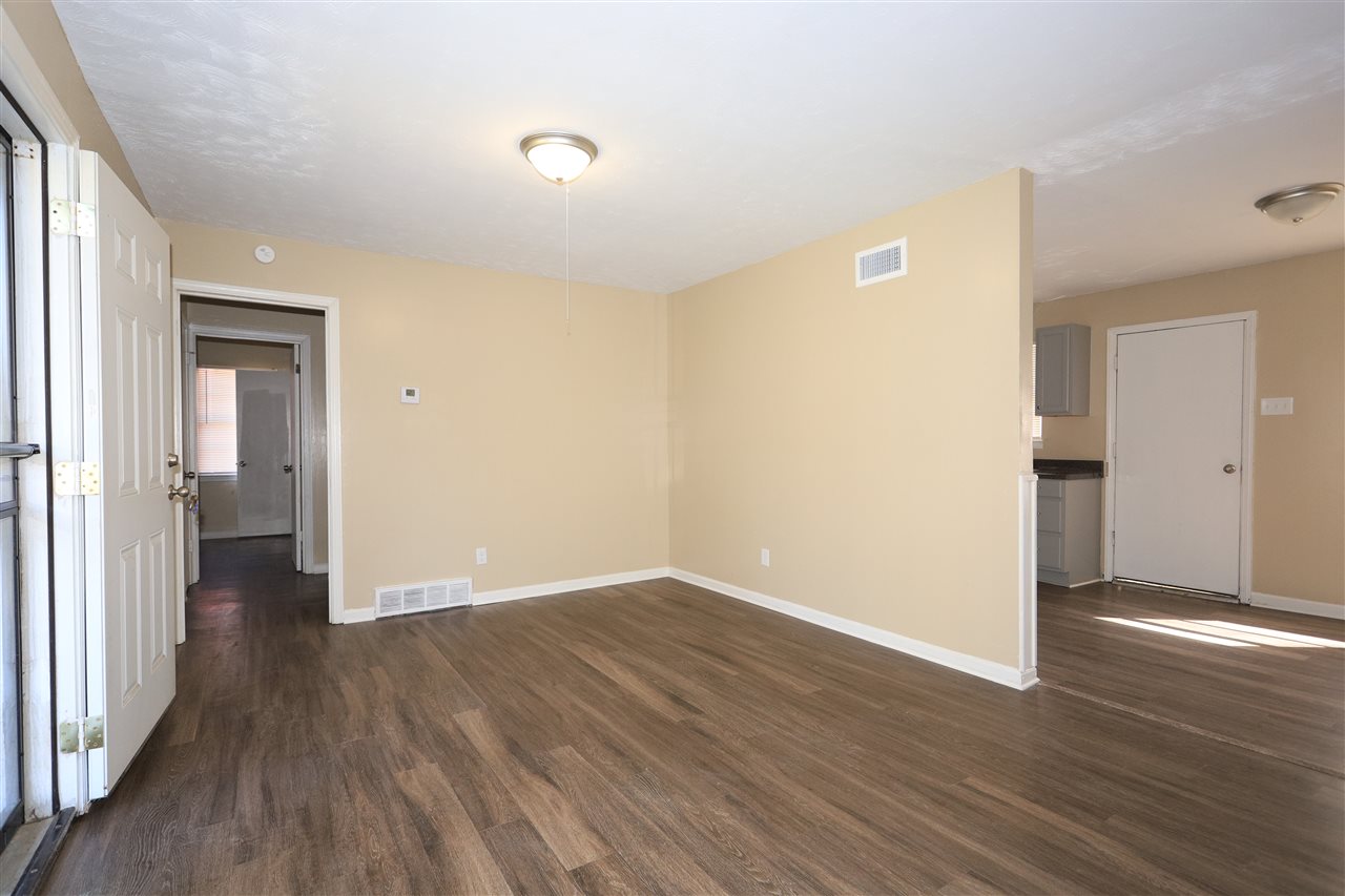 5590 Millbranch Road Memphis, TN 38116 - Photo 3 of 9