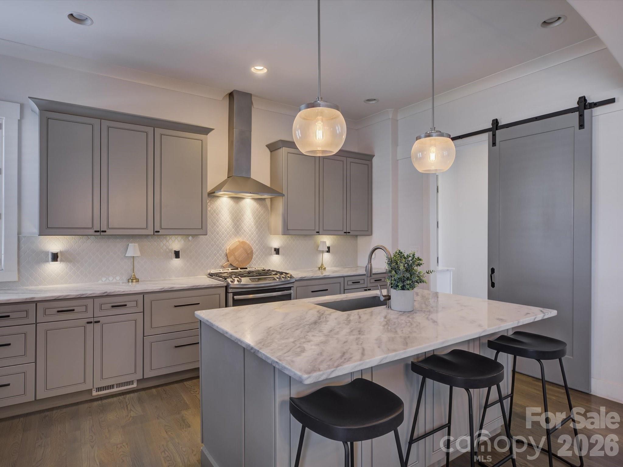 2574 Barry Street Charlotte, NC 28205 - Photo 13 of 38