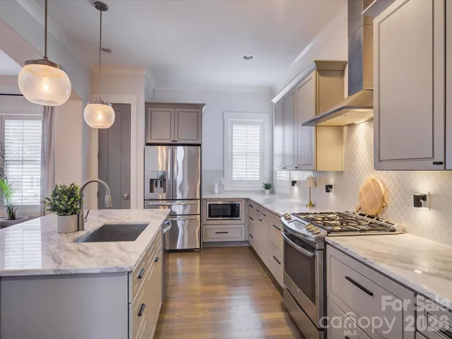 $975,000 | 2574 Barry Street, Charlotte, NC 28205