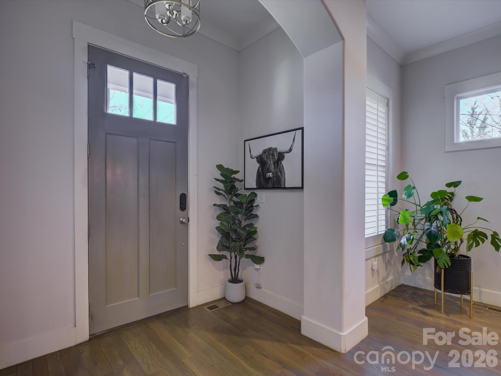 2574 Barry Street Charlotte, NC 28205 - Photo 4 of 38