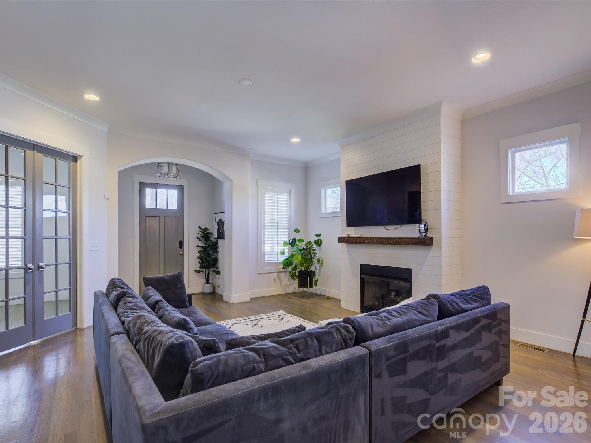 2574 Barry Street Charlotte, NC 28205 - Photo 7 of 38