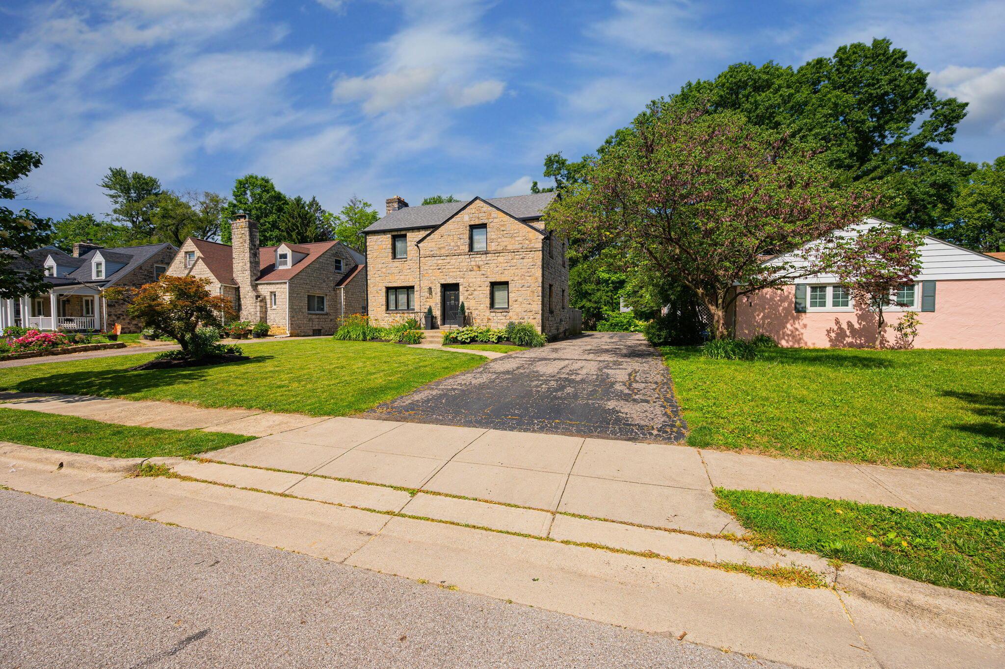 165 North Merkle Road Columbus, OH 43209 - Photo 5 of 46