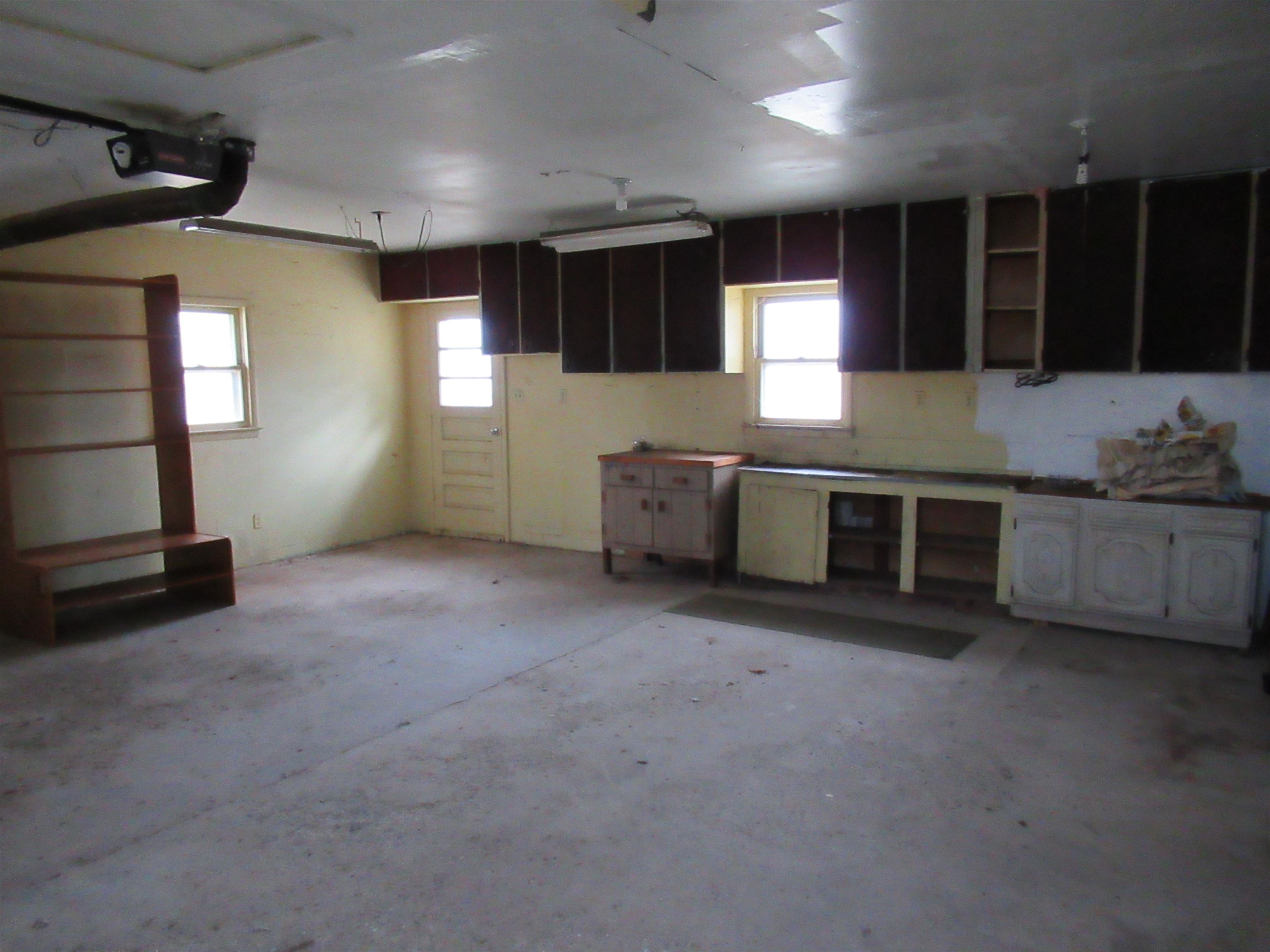 5491 Dillon Road Flushing, MI 48433 - Photo 23 of 35 50104043-22.JPG