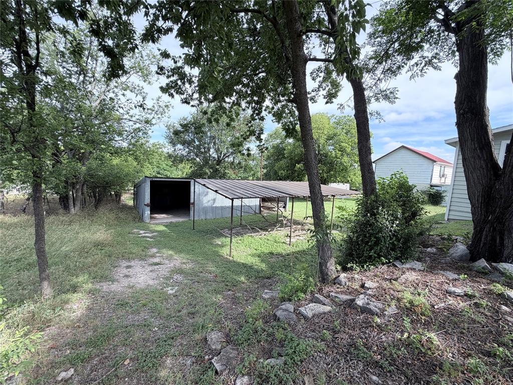403 North Reagan Street Hamilton, TX 76531 - Photo 5 of 20