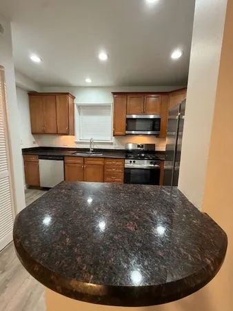 $1,795 | 2003 West Fargo Avenue, Unit 2, Chicago, IL 60645