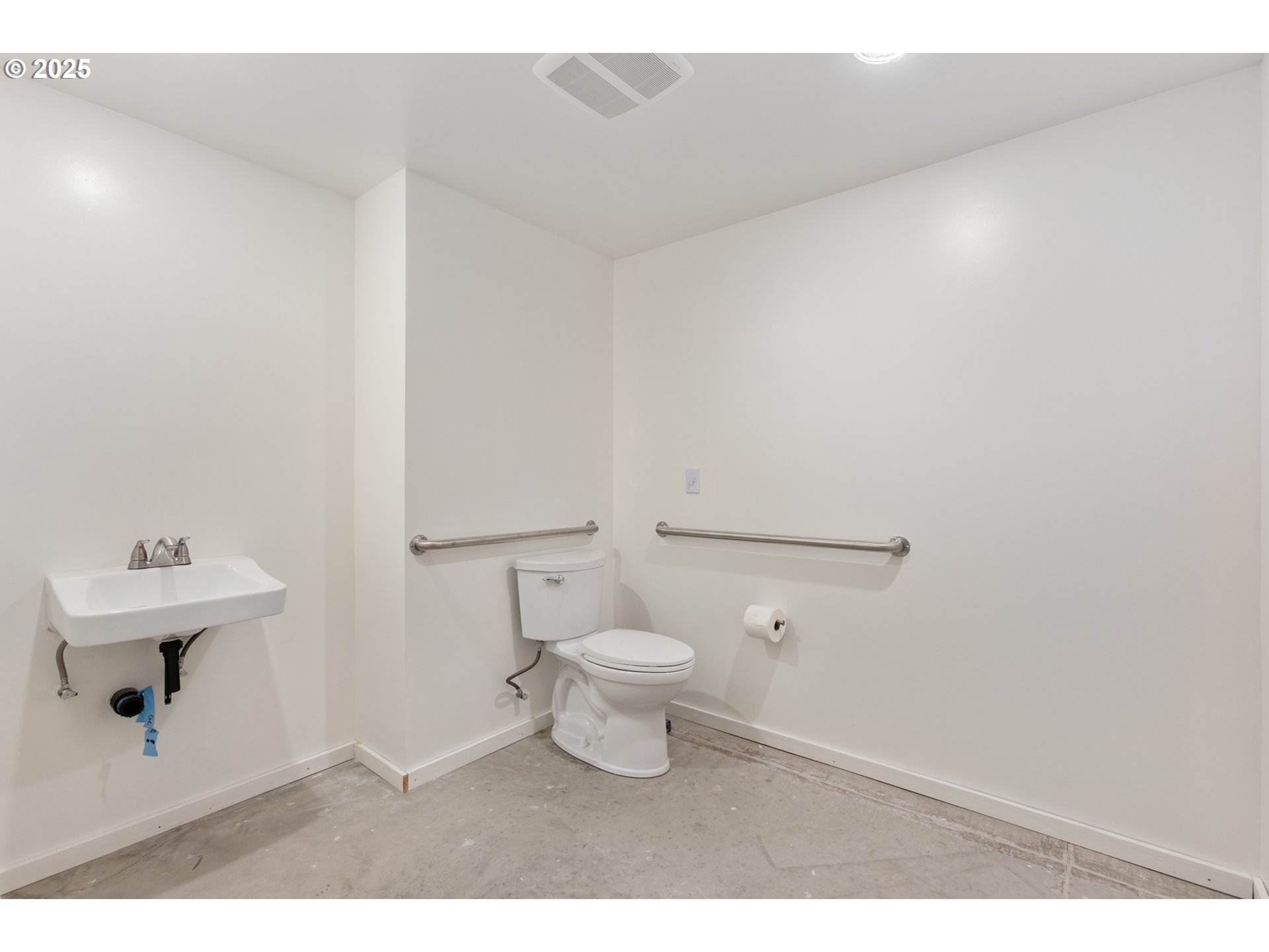 21805 Boones Ferry Road Northeast Aurora, OR 97002 - Photo 11 of 48