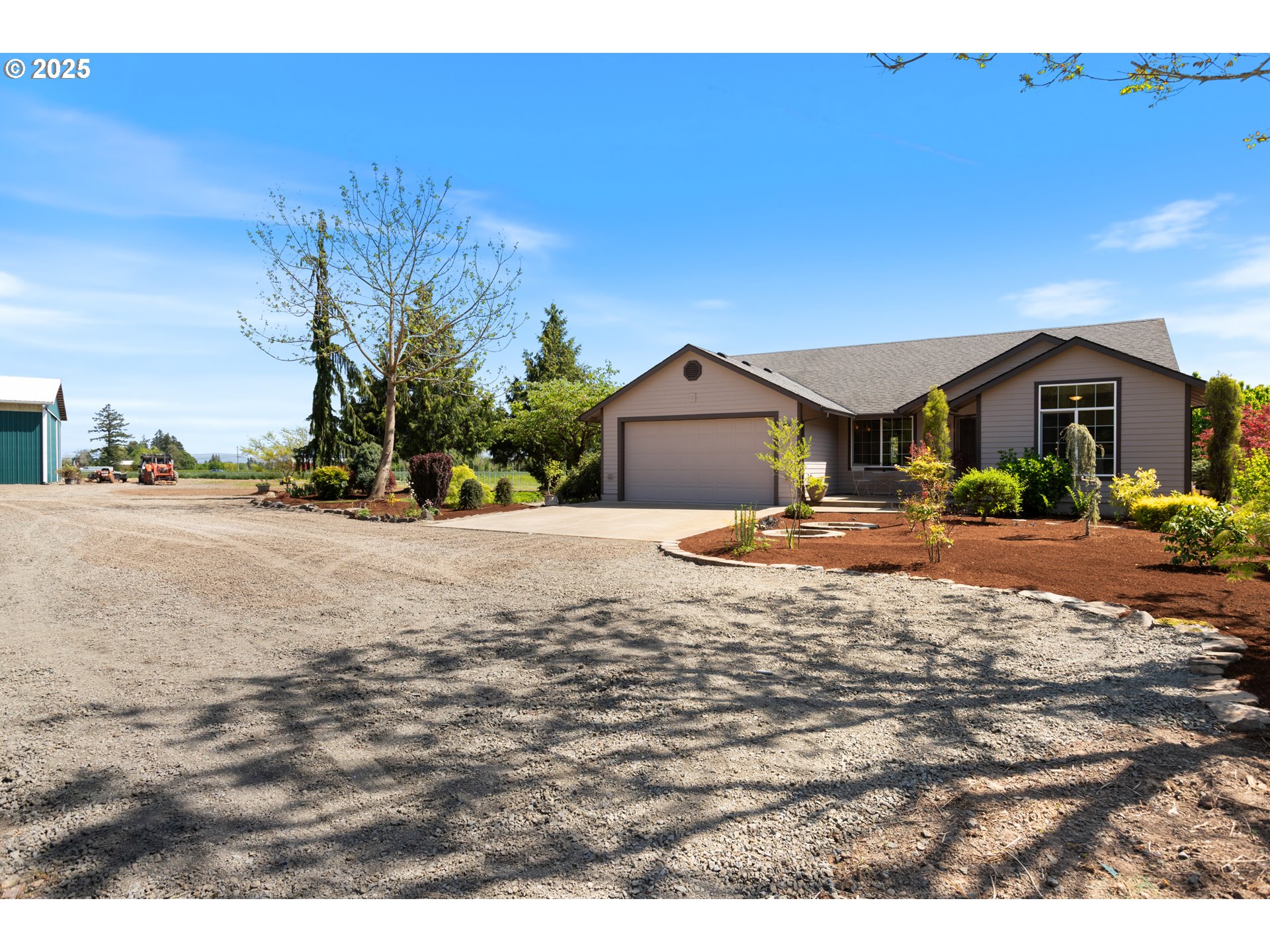 21805 Boones Ferry Road Northeast Aurora, OR 97002 - Photo 2 of 48