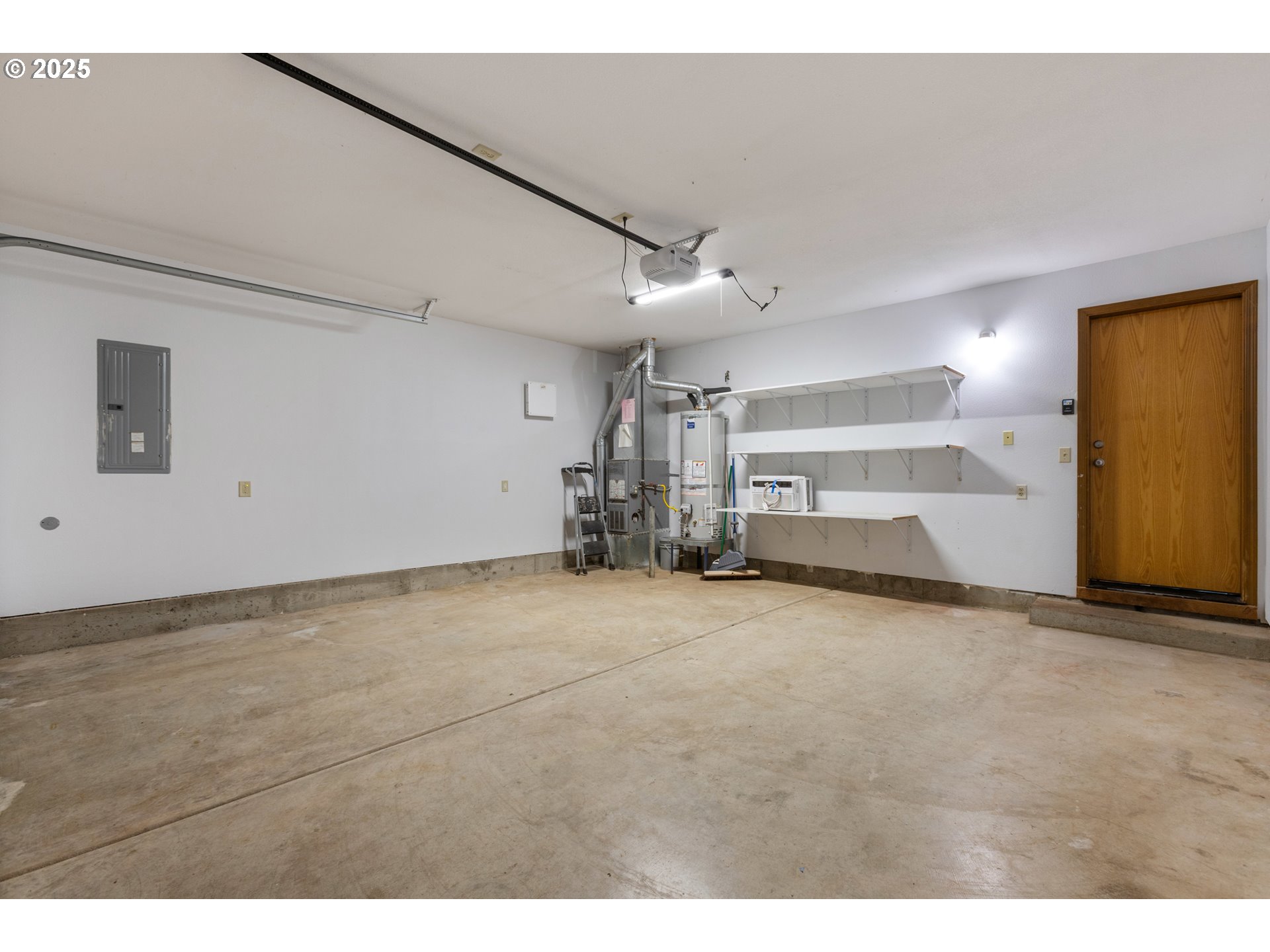 21805 Boones Ferry Road Northeast Aurora, OR 97002 - Photo 41 of 48