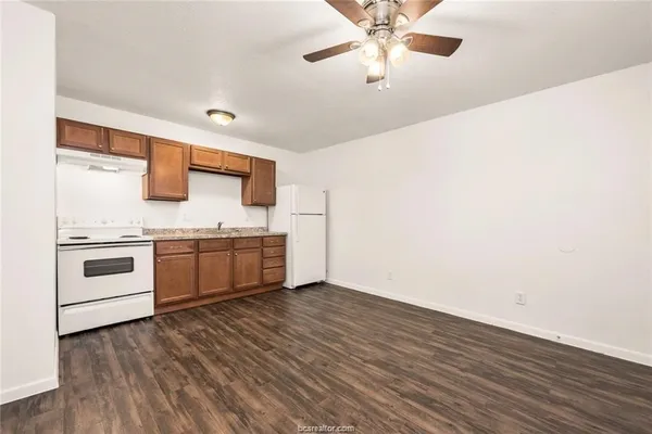 $725 | 4309 College Main Street, Unit 6, Bryan, TX 77801