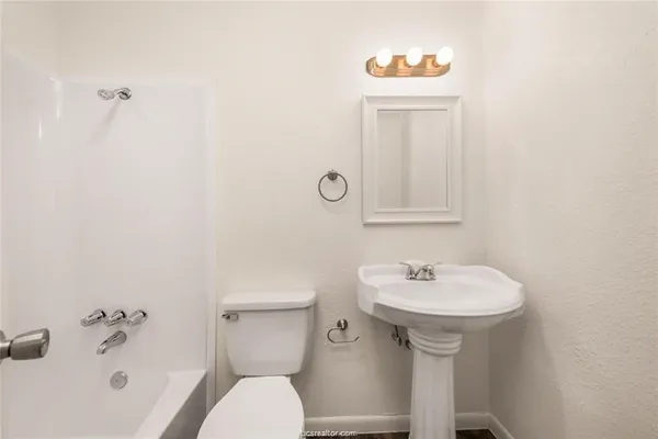 $725 | 4309 College Main Street, Unit 6, Bryan, TX 77801