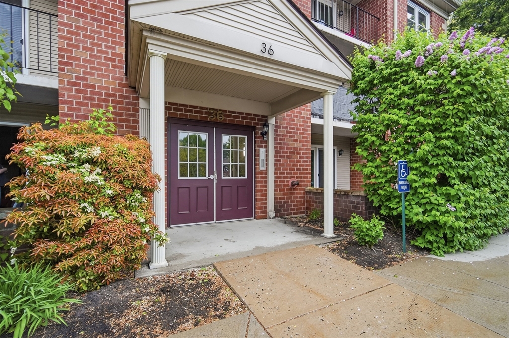 36 Maple Crest Circle, Unit F Holyoke, MA 01040 - Photo 2 of 16 front view of a house